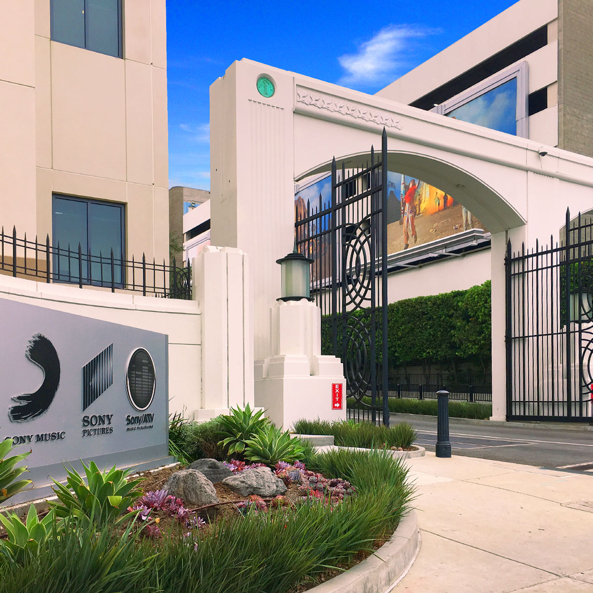 Studio Tours For TV Or Movie Buffs
